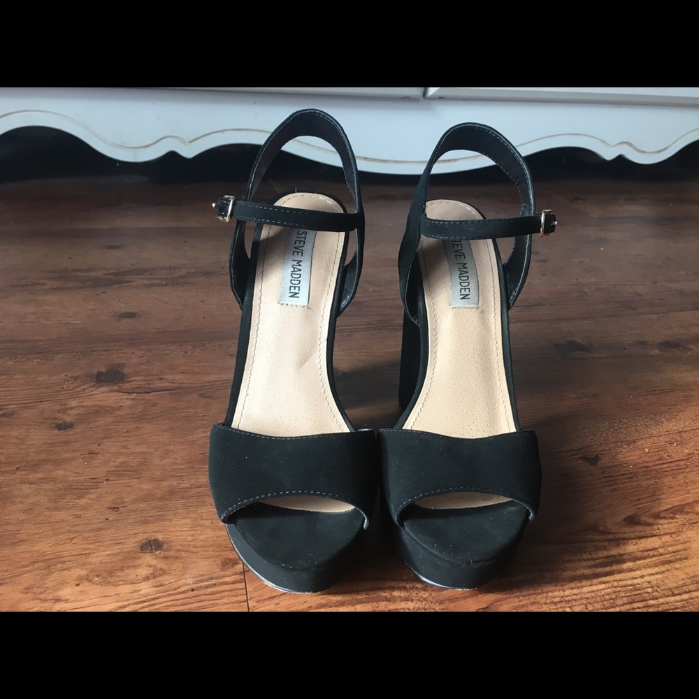 Black Suede Pumps